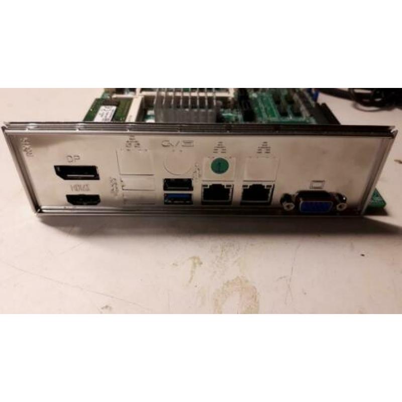 Supermicro moederbord X10sba-l.