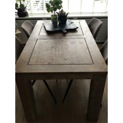 Teakhouten eettafel
