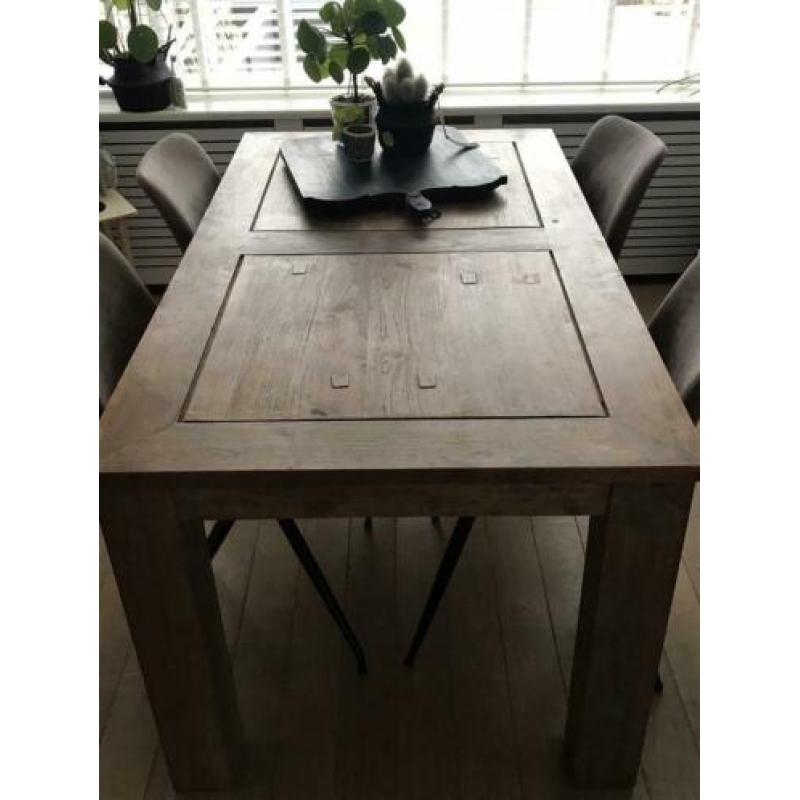 Teakhouten eettafel
