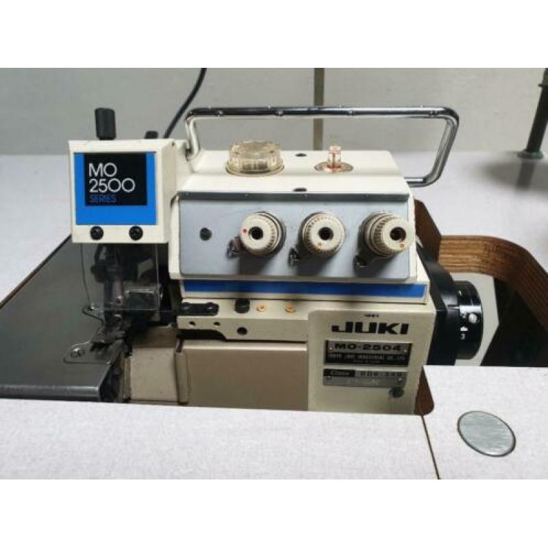 Industrieel Juki MO-2504 Overlockmachine 1 Naalds 3 Draads