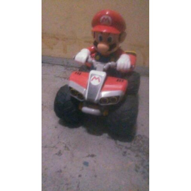 Super Mario Kart auto met afstandsbediening: moet nu weg!
