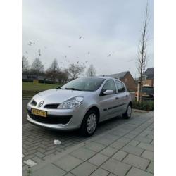 Renault Clio 1.4 16V 72KW 5-DRS E4 2006 Grijs