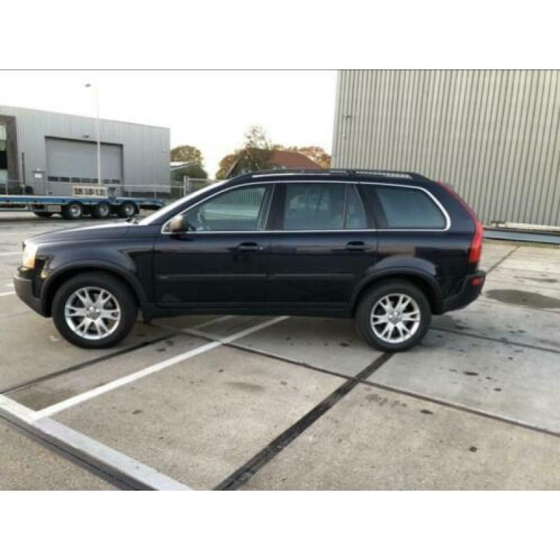 Volvo XC90 2.4 D5 Geartronic 2005 Blauw youngtimer. 7 zitter