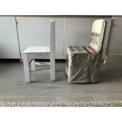 2 ontzettend leuke kinderstoeltjes