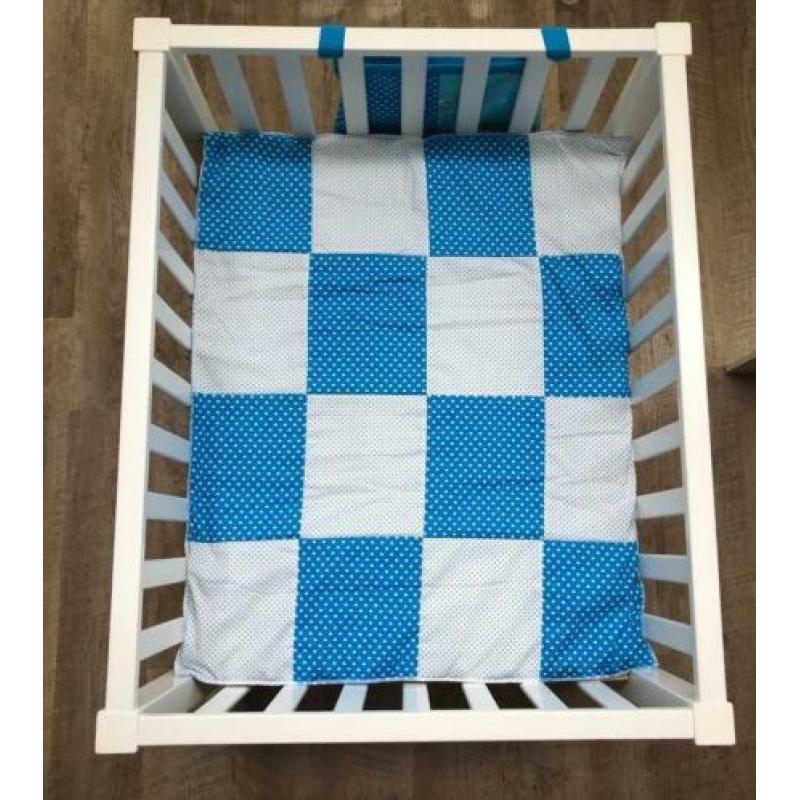 Nieuw handgemaakt boxkleed nu met GRATIS boxspeelgoedzak
