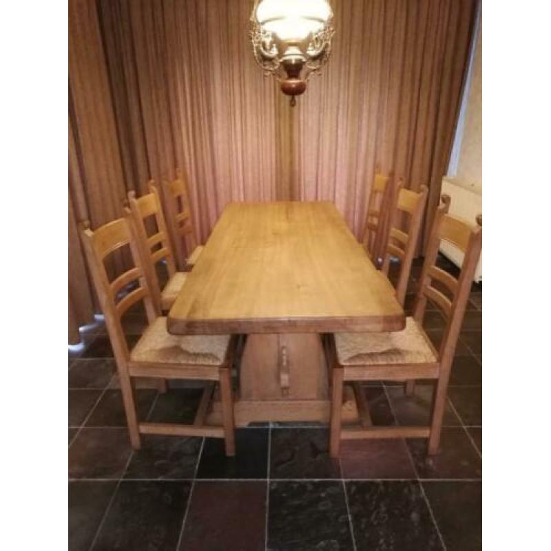 Zwaar massief eiken eettafelset met 6 stoelen
