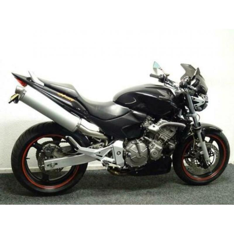 Strakke Honda CB 600 F HORNET CB600F (bj 2004)