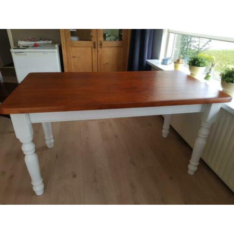 Mooie stevige houten brocante eettafel