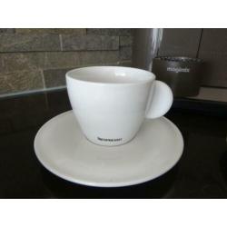 NESPRESSO 2 espresso kop en schotel + 7 lungo kop en schotel