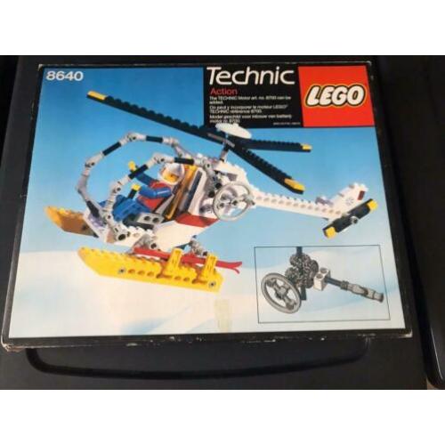 Lego tecnic 8640 compleet