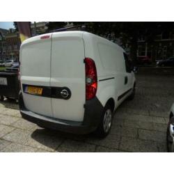 Opel Combo 1.3 D// 66 kw//99 PK// Geen btw auto