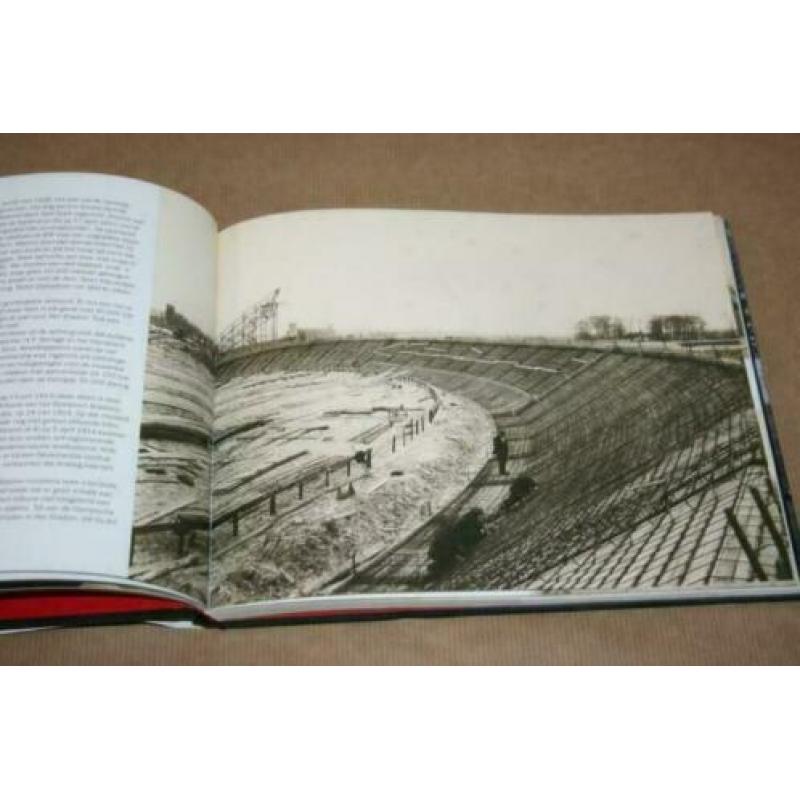 Boek - Het Olympisch Stadion - Een monument !!
