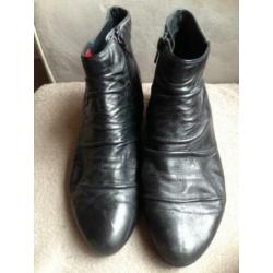 Zwarte lage laarzen - hoge schoenen / maat: 40