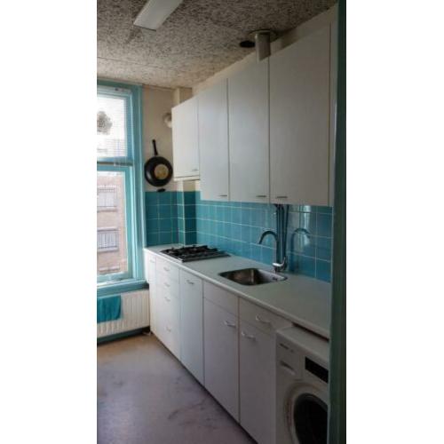 Keuken incl SIEMENS AAA+ vaatwasser fornuis en afzuigkap.