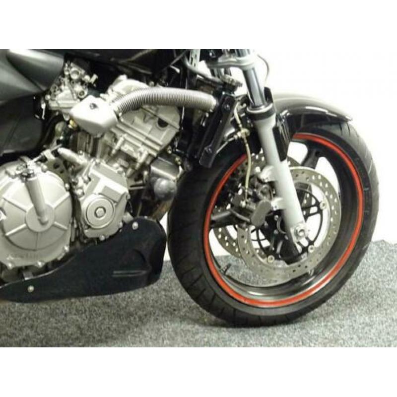 Strakke Honda CB 600 F HORNET CB600F (bj 2004)