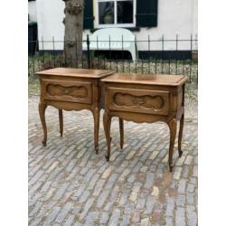 2 Antieke oude landelijke nachtkastjes IL fienile brocante