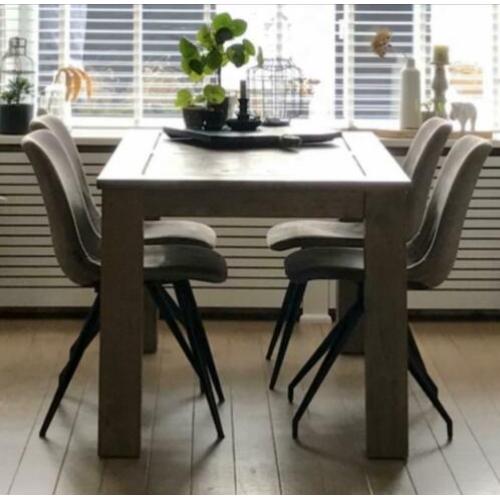 Teakhouten eettafel