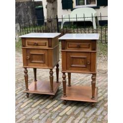 2 Antieke oude landelijke nachtkastjes IL fienile brocante