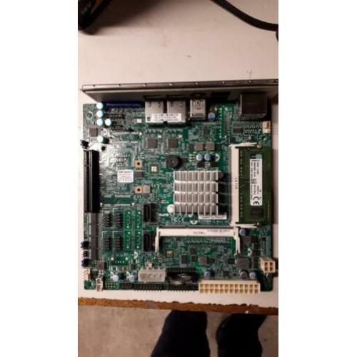 Supermicro moederbord X10sba-l.