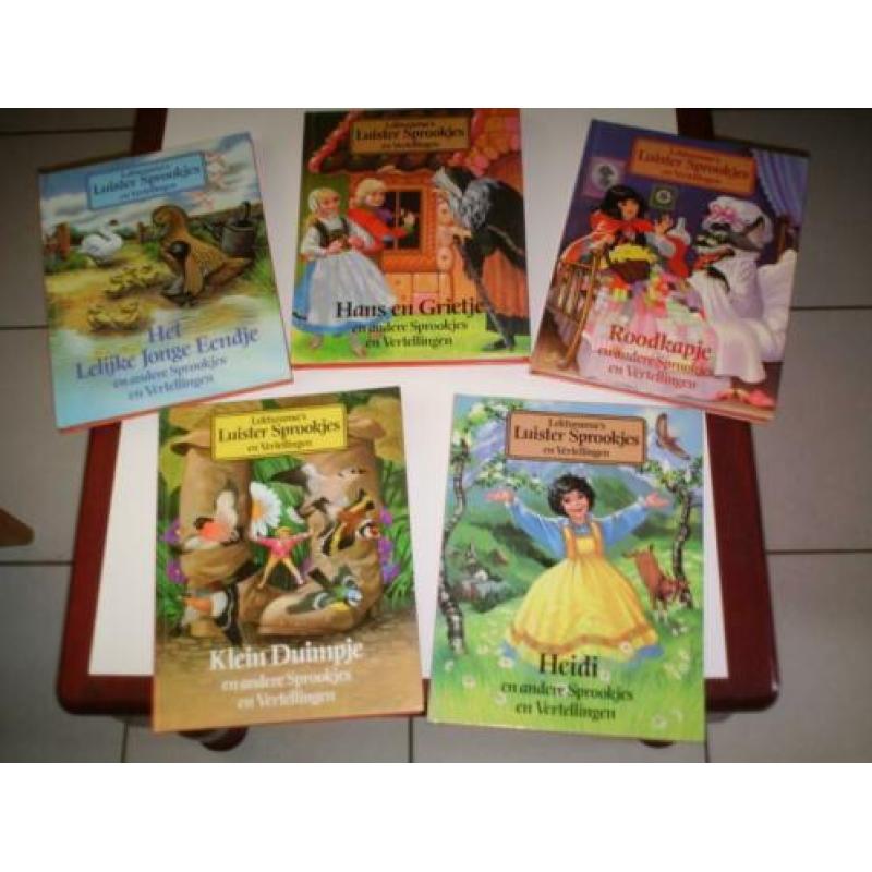 Sprookjes en vertelboeken. KIJKEN !! Boeiende verhalen....