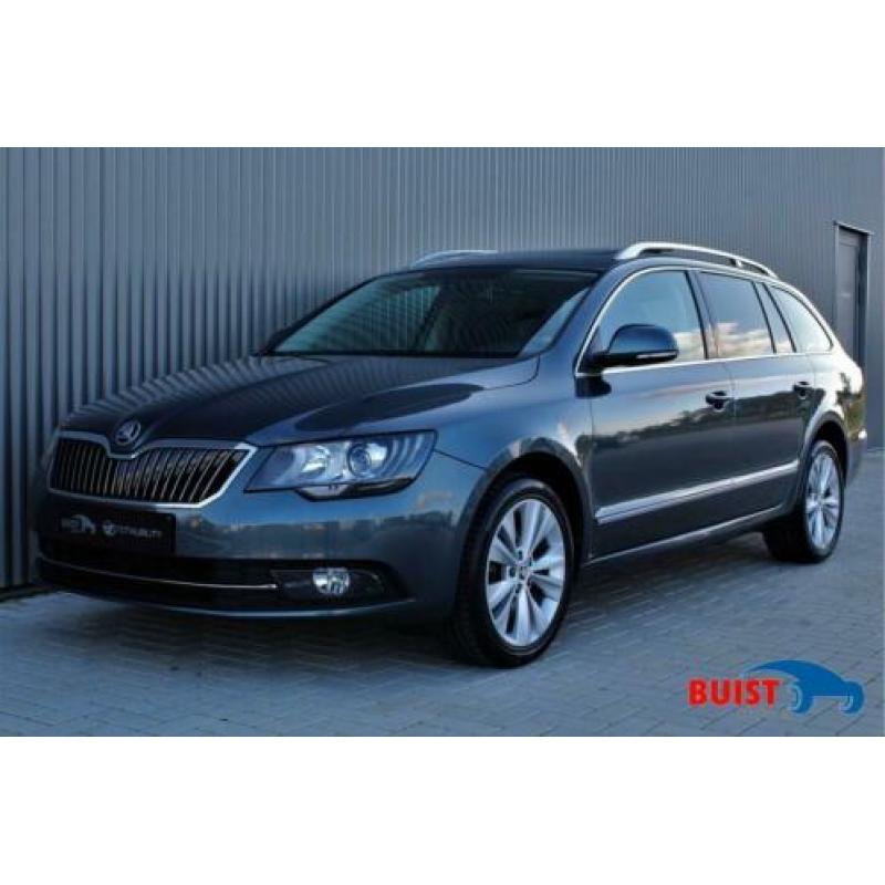 Skoda Superb Combi 2.0 TDI Elegance Business DSG LEER PANO X