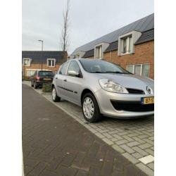 Renault Clio 1.4 16V 72KW 5-DRS E4 2006 Grijs