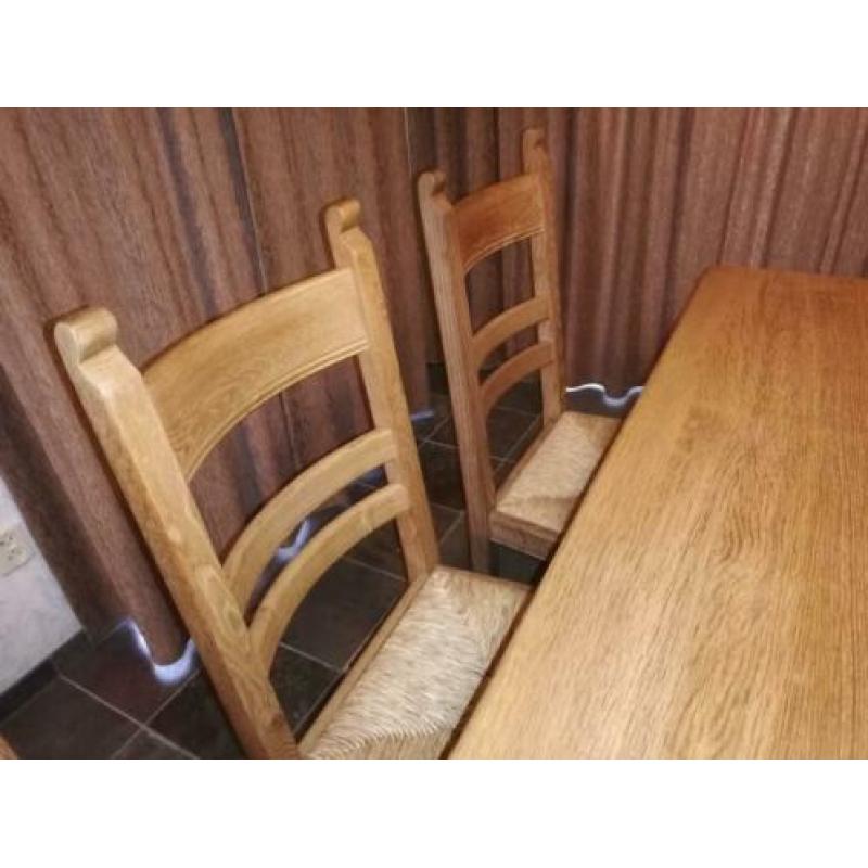 Zwaar massief eiken eettafelset met 6 stoelen