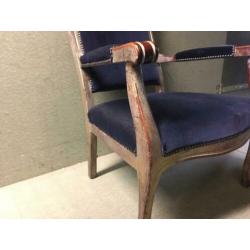 Koningsblauwe fauteuil