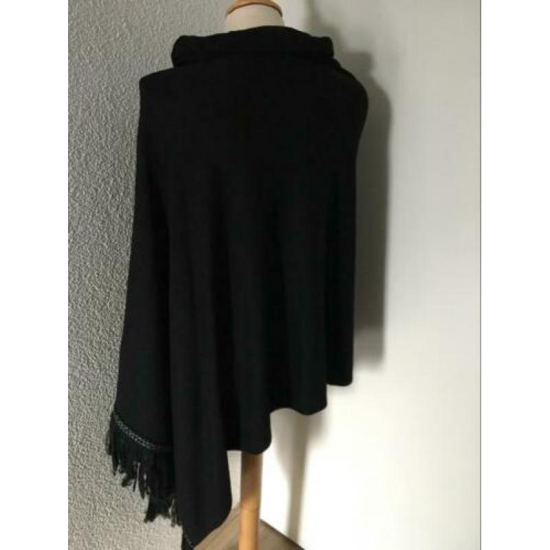 Marc Aurel poncho zwart