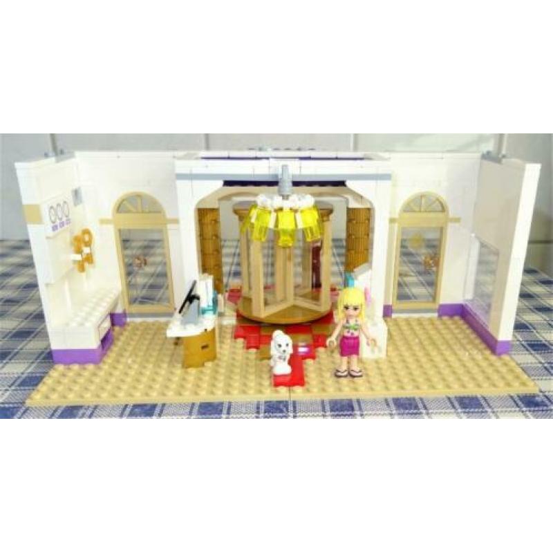 Lego Friends 41101 Heartlake Hotel.