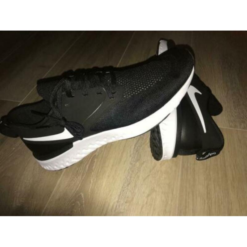 NIKE ODYSSEY REACT 2 FLYKNIT. Maat 45