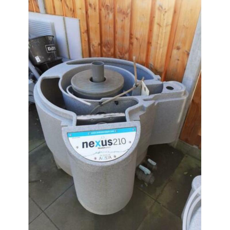 Tekoop Nexus 210!goed voor een 20 kuub vijver