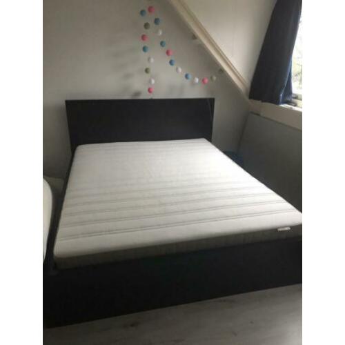 Prima 2 persoonsbed inclusief opberglades