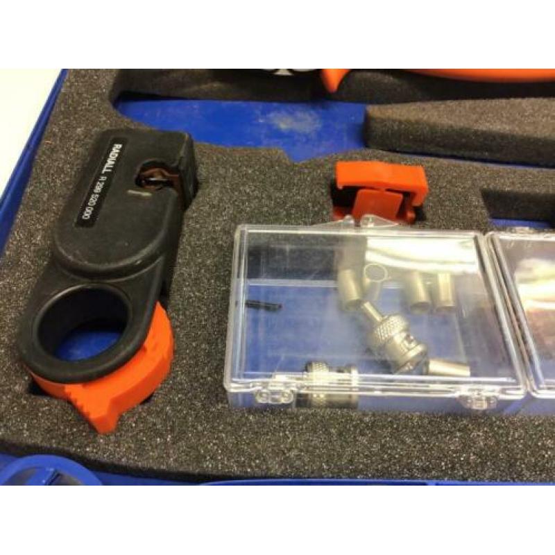 Radiall tang R282-223