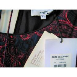 Leuke halflange jurk van Suncoo met paisley print, maat S