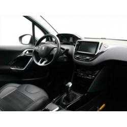 PEUGEOT 2008 1.2 PureTech Allure NAVI | Panodak | LEDER