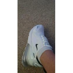 Nike Air Max 270 wit maat 44