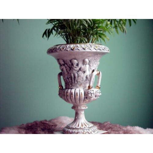 Capodimonte urnvaas