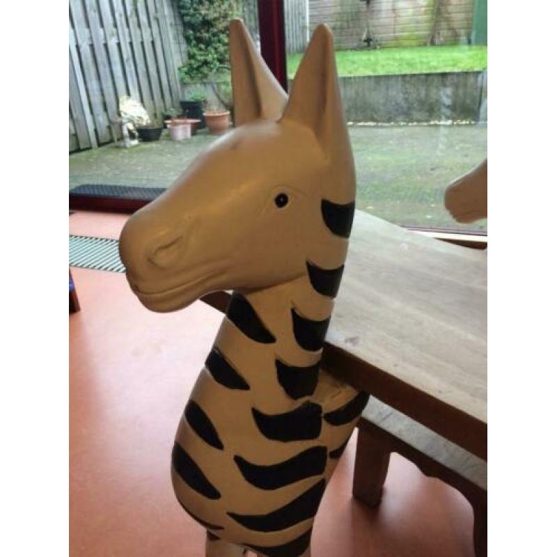 Houten zebra-tafeltje en -stoeltje