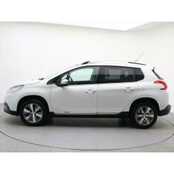 PEUGEOT 2008 1.2 PureTech Allure NAVI | Panodak | LEDER