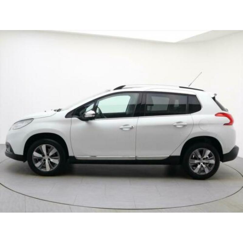 PEUGEOT 2008 1.2 PureTech Allure NAVI | Panodak | LEDER