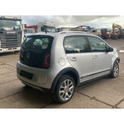 Volkswagen Up 1.0 75pk cross up! 5DRS NAVI Airco PDC Dealer