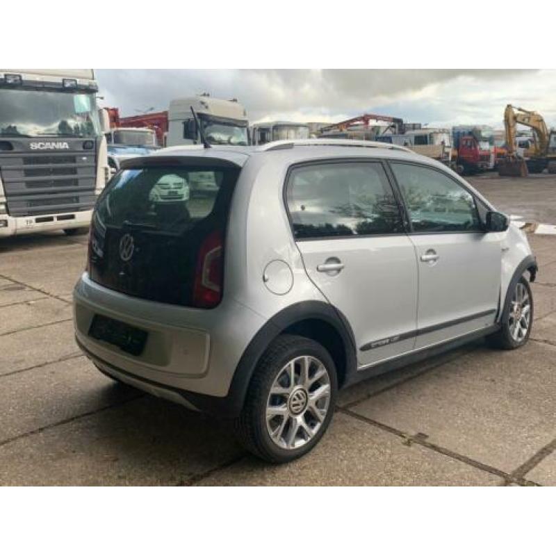 Volkswagen Up 1.0 75pk cross up! 5DRS NAVI Airco PDC Dealer