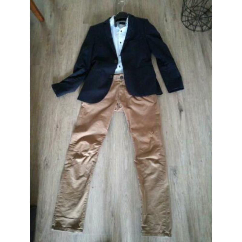 Slim fit maat 44. Donkerbl blazer overhemd beige broek