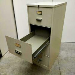 Blerk retro vintage stalen 4 laden kast ladekast 4-ladekast