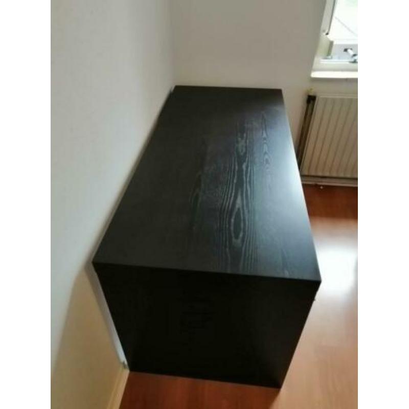 Mooie bureau te koop.