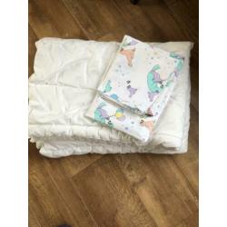 Kinderdekbed ikea + hoeslaken en sloop