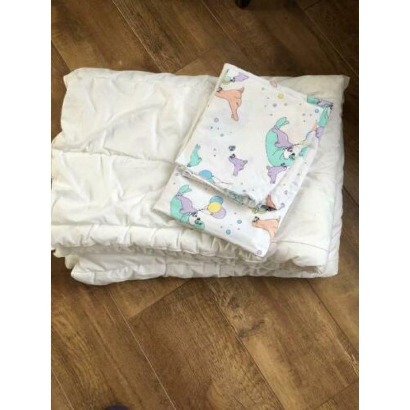 Kinderdekbed ikea + hoeslaken en sloop