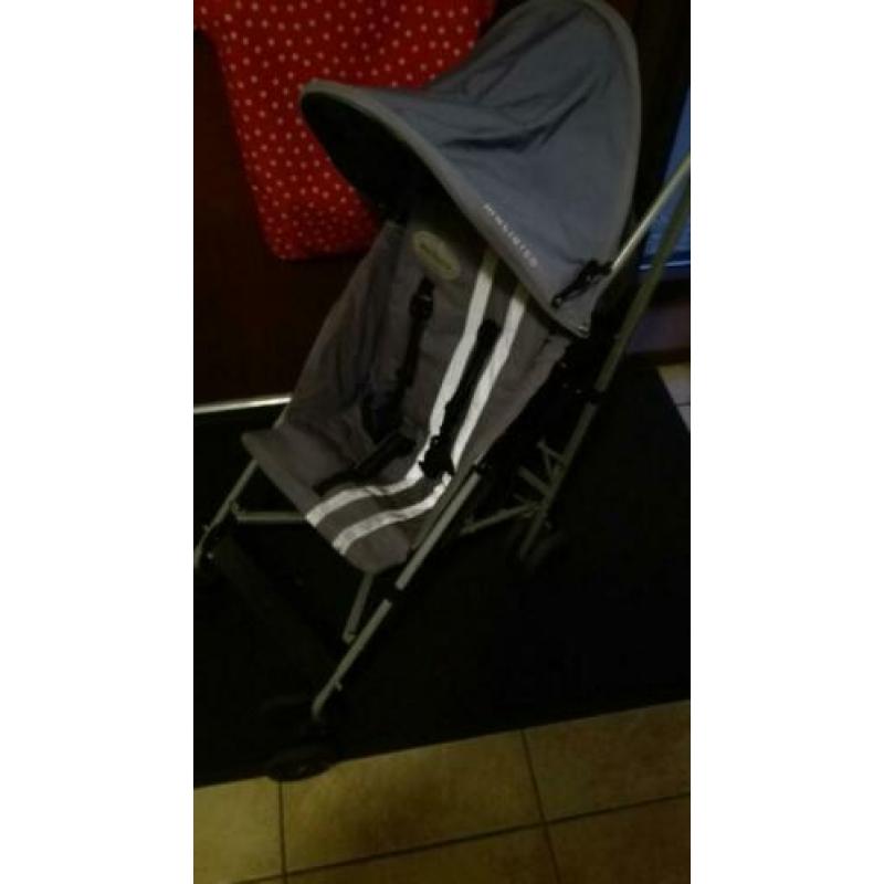 Nette, goede paarse Maclaren triumph buggy