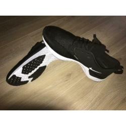 NIKE ODYSSEY REACT 2 FLYKNIT. Maat 45
